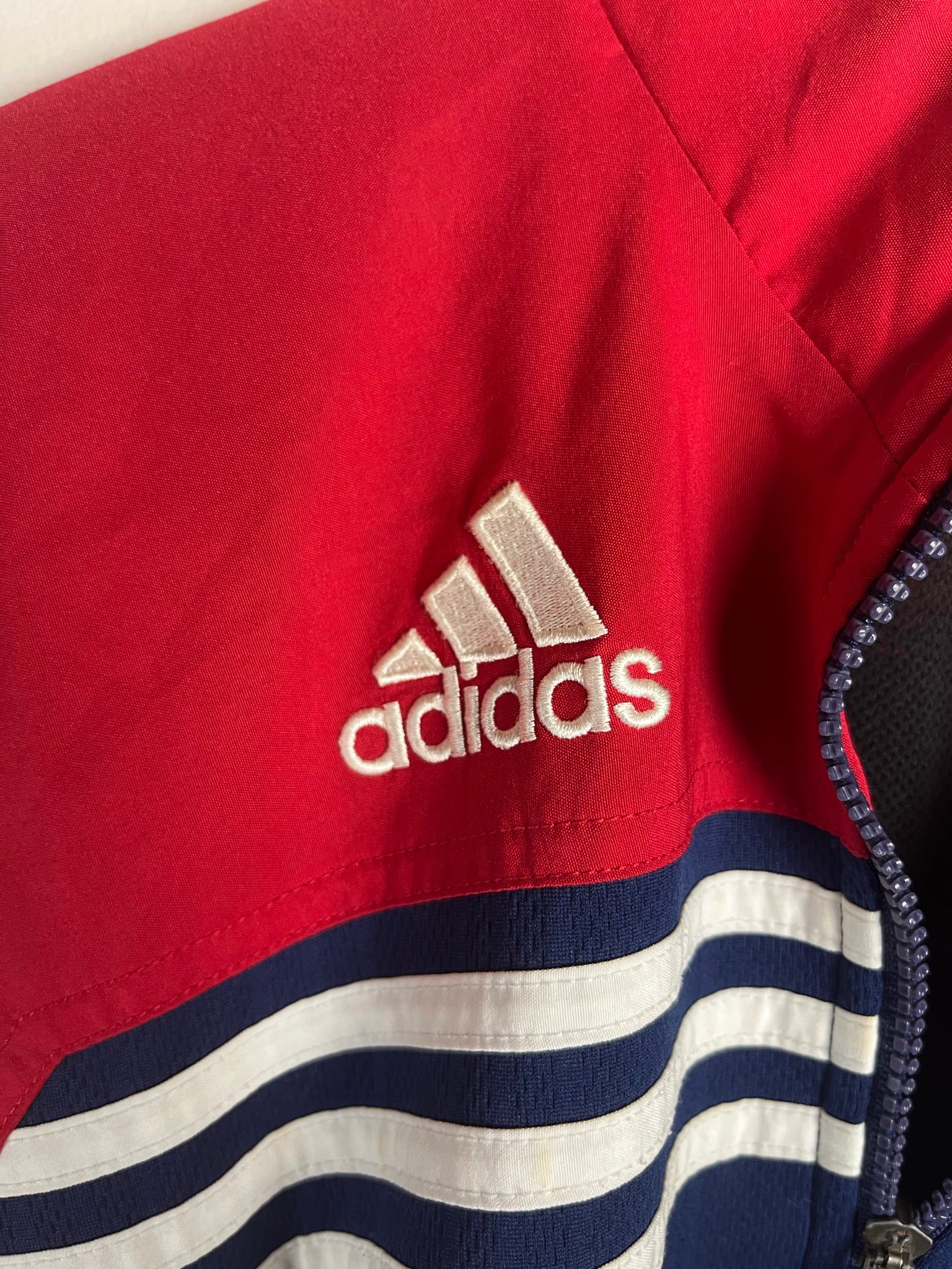 Vintage Adidas Sweatshirtjacke (XS-S)