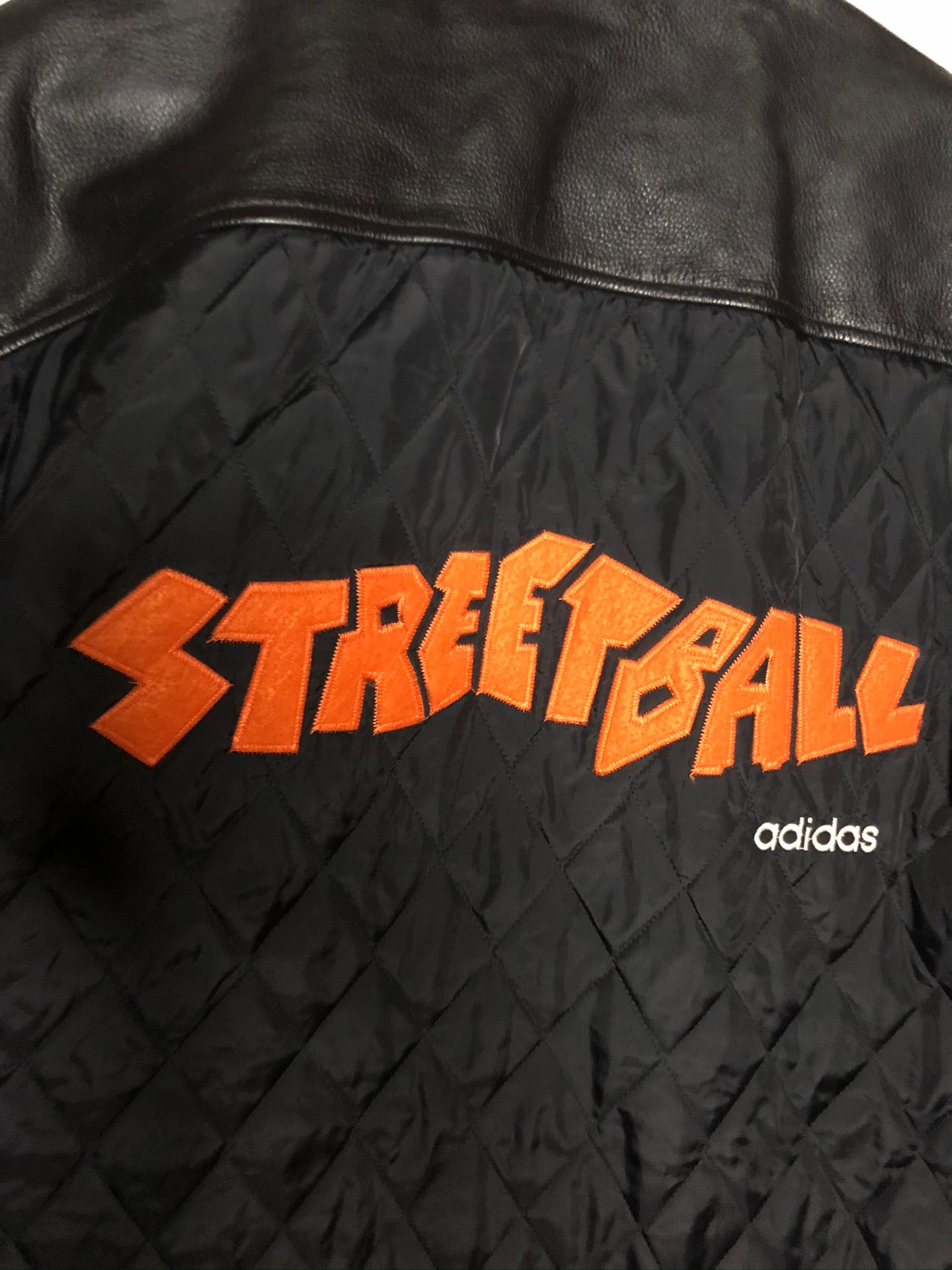 Vintage Adidas Streetball Steppjacke mit Lederapplikation (L)